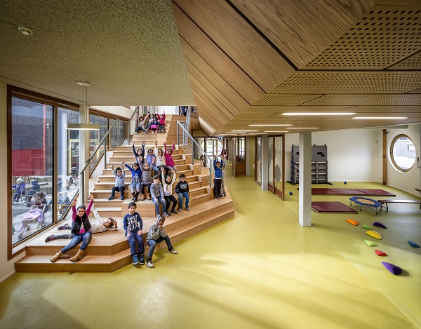 Interieur van het IKC Zeven Zeeën in Amsterdam. Beeld door Moke Architecten